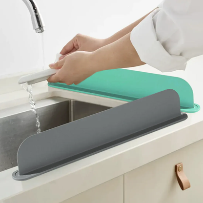 FlexiShield™ Sink Water Deflector